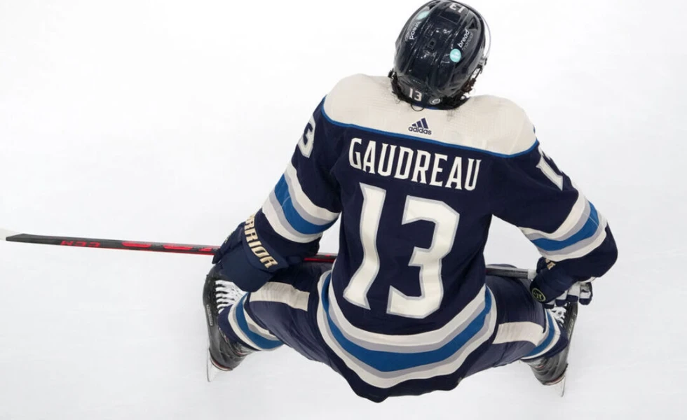 Hockey world pays tribute to Gaudreau brothers