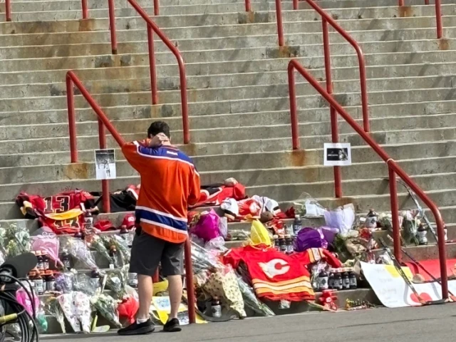 Fans mourn loss of Johnny Gaudreau outside Saddledome