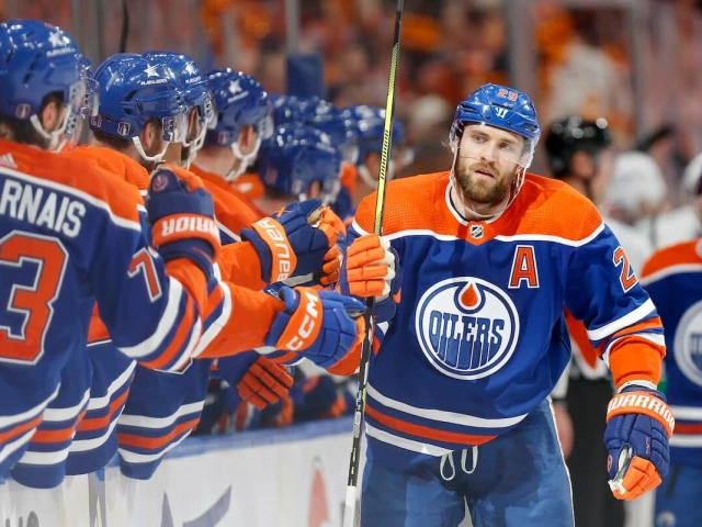 Oilers sign Leon Draisaitl to 8-year contract extension with $14 million AAV