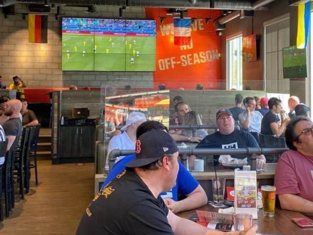 10 best sports bars to watch a game in Edmonton