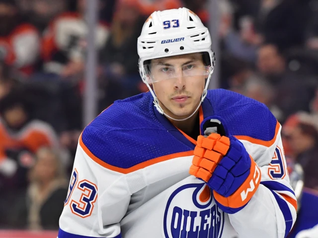 Oilers’ Ryan Nugent-Hopkins records 700th career point