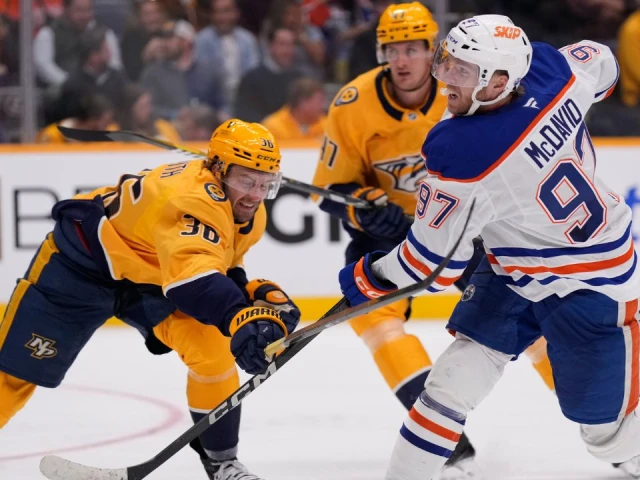 Kulak scores twice, McDavid gets first goal of season as Oilers beat Predators