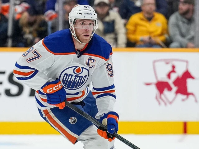 McDavid exits vs. Blue Jackets with lower-body injury