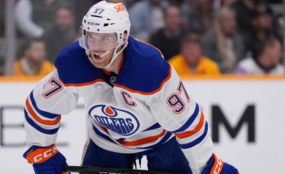 Oilers’ Connor McDavid suffers lower-body injury vs. Blue Jackets