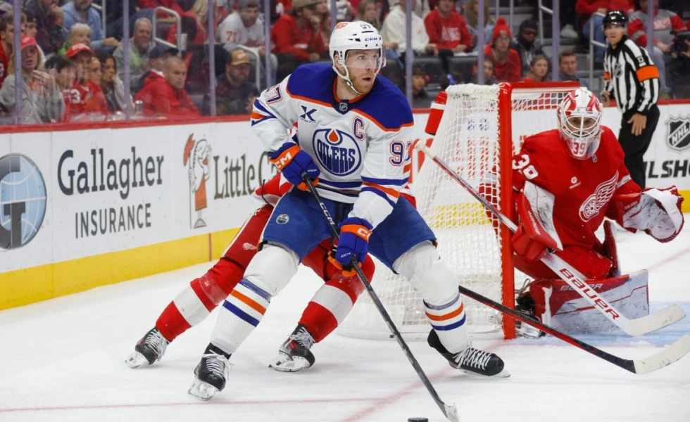 Oilers’ Connor McDavid leaves game with lower-body injury