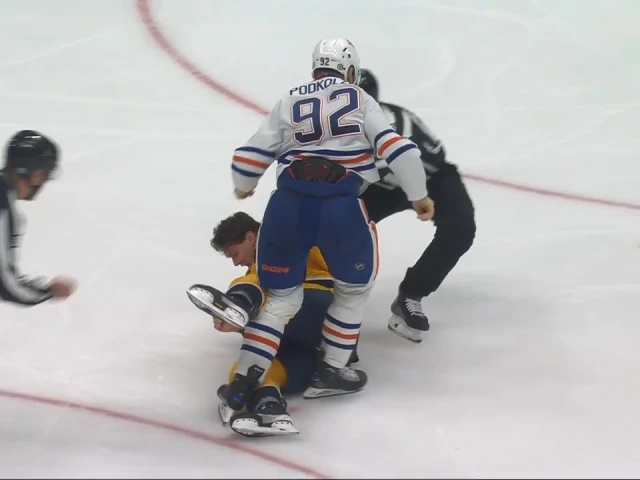 Oilers’ Podkolzin drops Lauzon with three punches in one-sided tilt