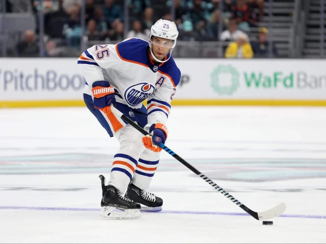 Maple Leafs' Ryan Reaves ejected for high hit that injures Oilers' Darnell Nurse