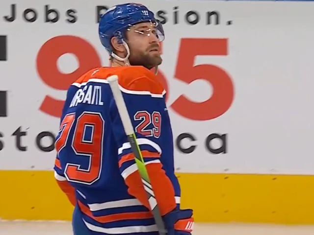 Gotta See It: Oilers’ Draisaitl scores insane goal from own blue line