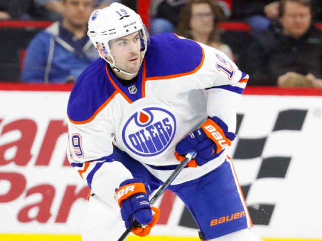 Ex-Edmonton Oilers defenceman announces sudden midseason retirement