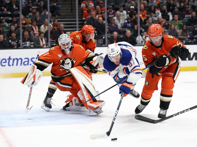 Instant Reaction: Oilers squander multiple leads, lose to lowly Ducks