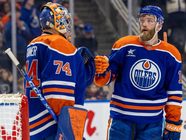 ‘Been a really good relationship’: Oilers’ Ekholm praises home crowd