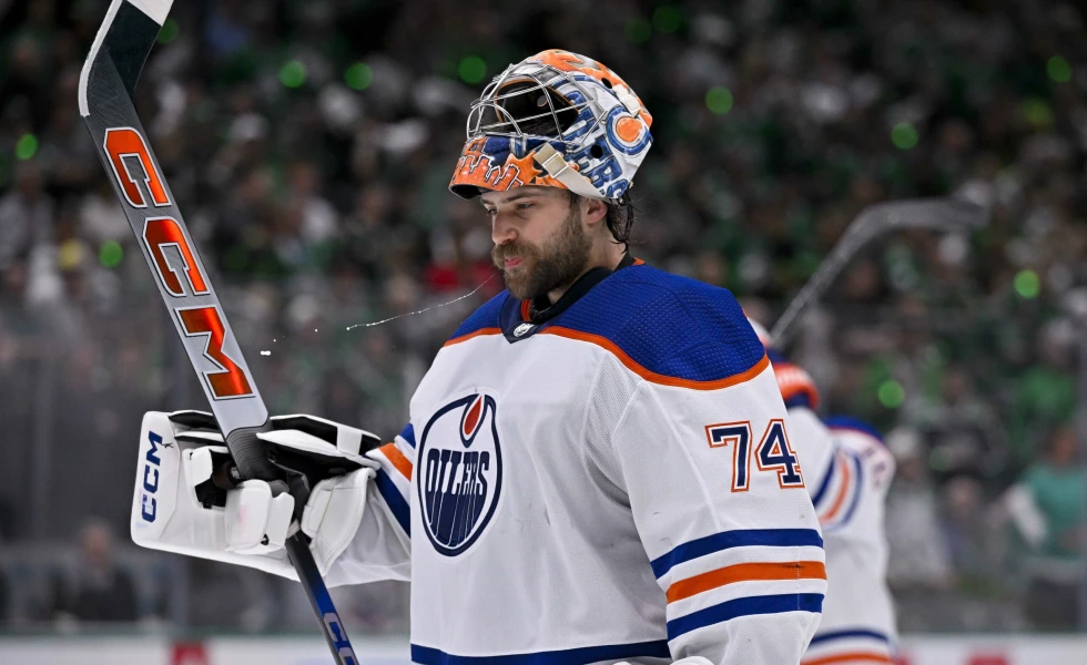 Oilers’ Stuart Skinner leaves game vs. Bruins with lower-body injury