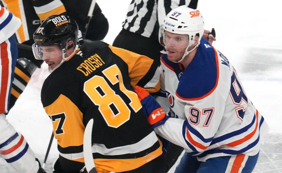 Sidney Crosby hits milestone as Penguins top Oilers