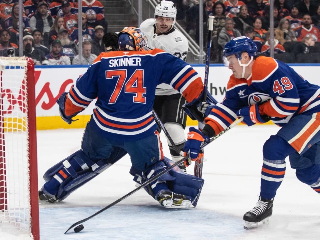 Skinner’s performance leads tired Oilers to playoff-style win against Kings