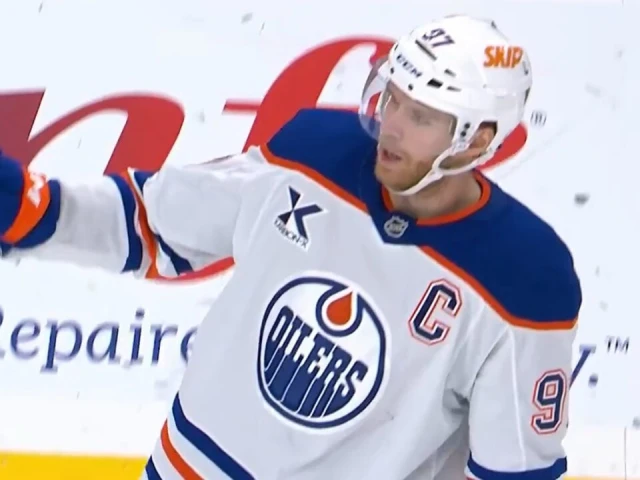 McDavid roofs slick goal to reach No. 2 on Oilers all-time points list