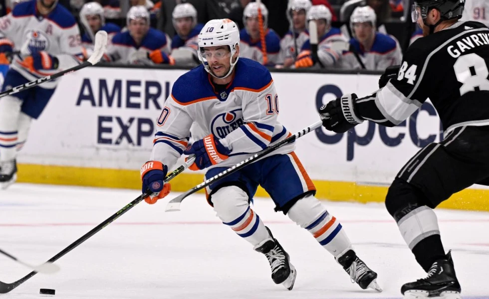 Edmonton Oilers forward Derek Ryan clears waivers