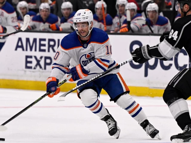 Edmonton Oilers forward Derek Ryan clears waivers