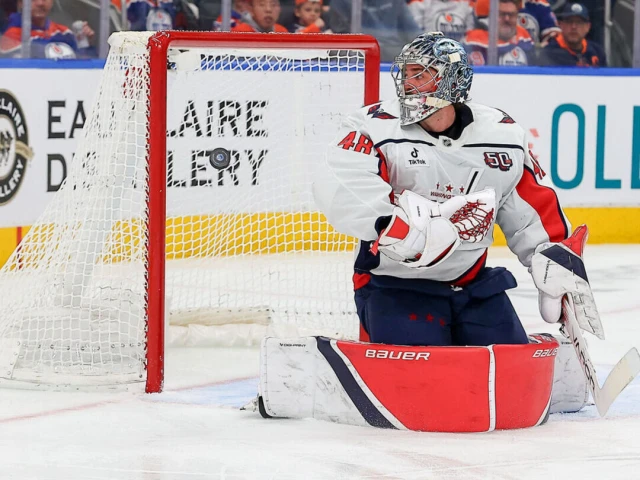 'Cheese on the ice': Thompson overcomes tossed nachos in victory