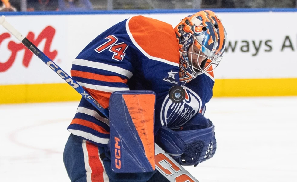 Oilers sign U Sports goalie to serve as backup vs. Kraken after birth of Skinner’s child
