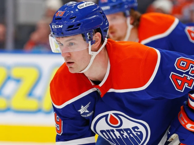 Oilers' Ty Emberson opens up about rough start, family experience in Edmonton
