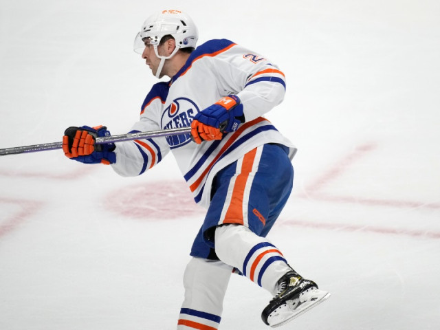 Oilers extend qualifying offers to five pending RFAs including Bouchard, McLeod
