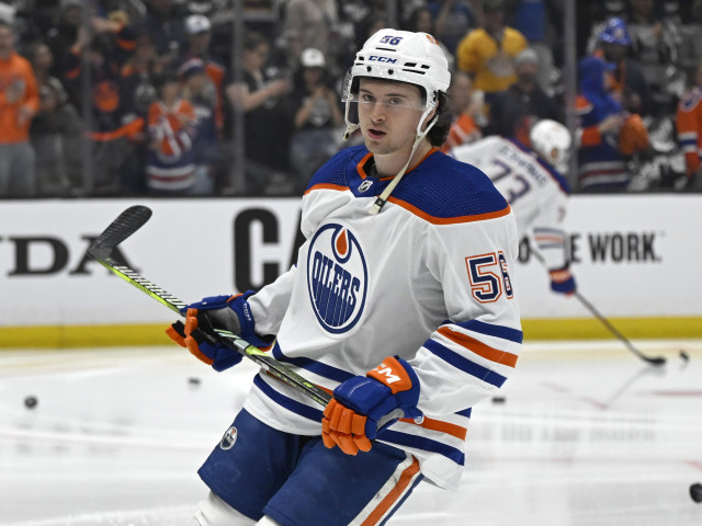Detroit Red Wings acquire forwards Kailer Yamamoto, Klim Kostin from Edmonton Oilers
