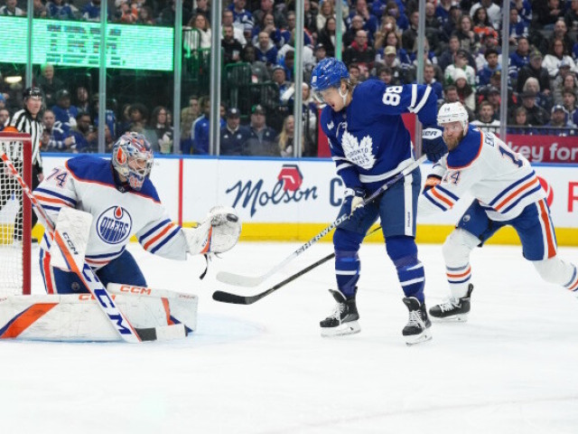NHL Rumors: Edmonton Oilers, and the Toronto Maple Leafs