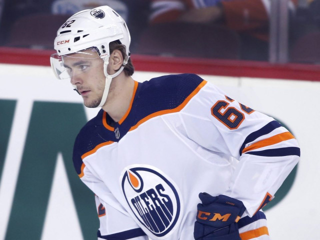Oilers sign Raphael Lavoie to one-year, two-way contract extension