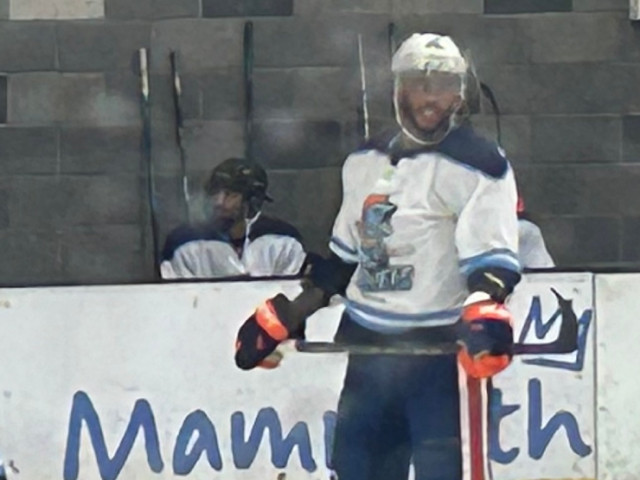 Oilers' Evander Kane spotted playing beer league once again