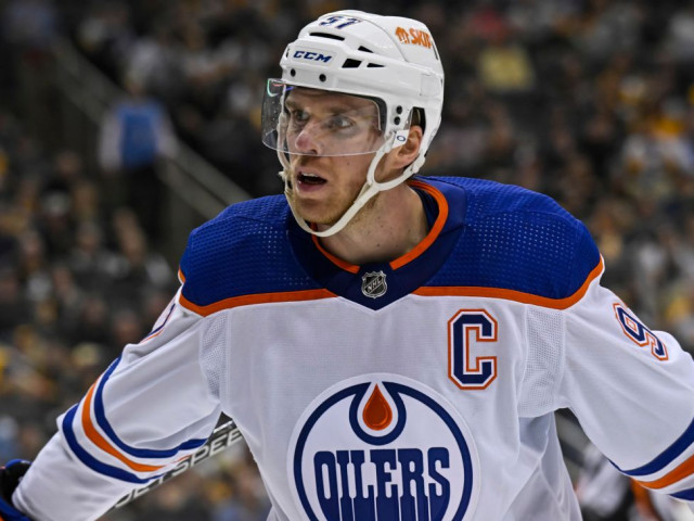 Oilers hire McDavid's longtime agent as CEO