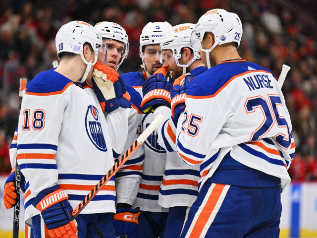 How can the Edmonton Oilers avoid the early-season issues from last year?