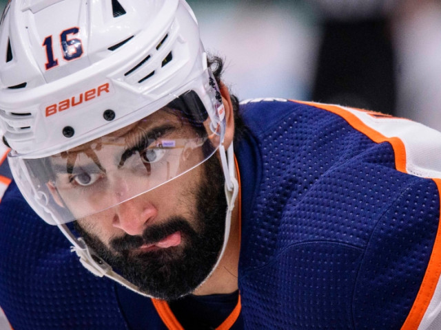 Ex-Oilers forward Jujhar Khaira agrees to contract with a new team: report