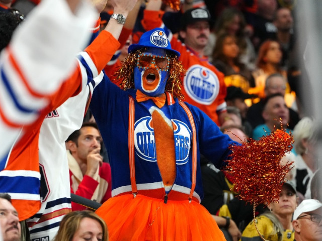 The MASSIVE Oilers 50/50 is back and 24 early prizes are up for grabs
