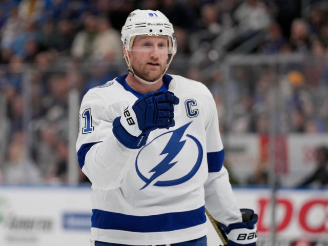 NHL Rumour Roundup: Latest on Stamkos, Pinto, Toews and Backlund