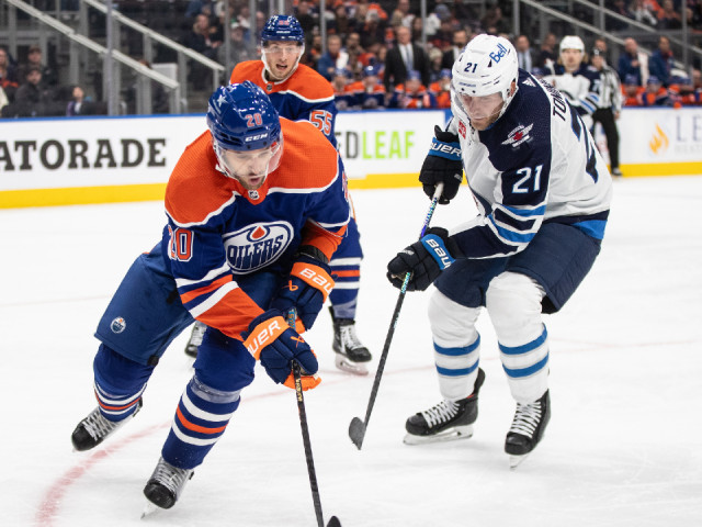 Perfetti nets shootout winner as Jets top Oilers in pre-season opener