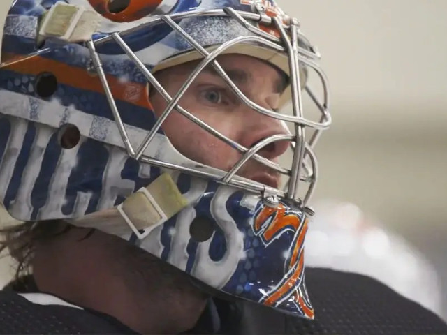 Oilers’ Coach Says Starting Goaltender Job Not Officially Decided