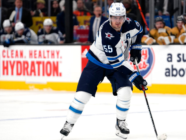 32 Thoughts: Why Scheifele, Hellebuyck stayed with the Jets