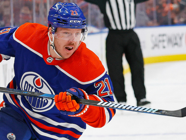 Oilers sign forward Adam Erne to cheap one-year contract