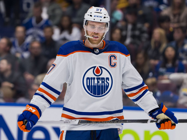 Oilers captain Connor McDavid to miss 1–2 weeks with upper-body injury