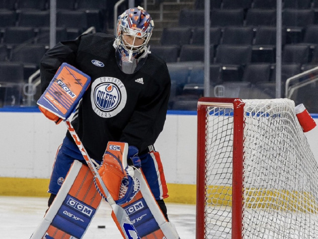 Oilers Stuart Skinner mirrors Grant Fuhr’s setup ahead of Heritage Classic