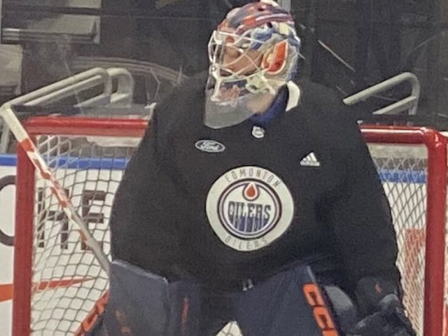 Skinner spotted in new goalie gear to match Oilers' third jerseys