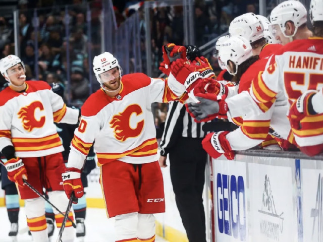 NHL Notebook: Flames pausing multiple contract decisions and Sharks on track to becoming worst team of 2023-24