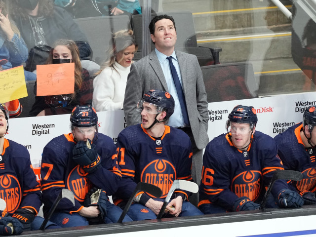 Seravalli: Jay Woodcroft’s leash as Edmonton Oilers head coach ‘getting shorter by the day’