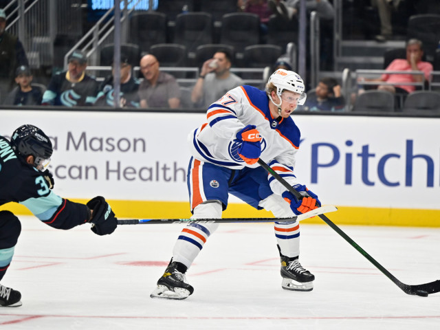 Edmonton Oilers call up forward James Hamblin on an emergency basis