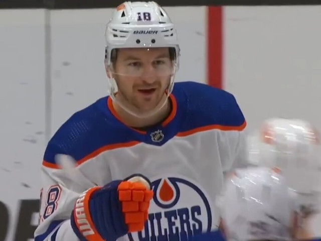 Oilers’ Hyman scores natural hat trick in first period vs. Kraken