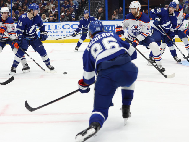 Game Highlights 16.0: Tampa Bay Lightning beat Edmonton Oilers 6-4