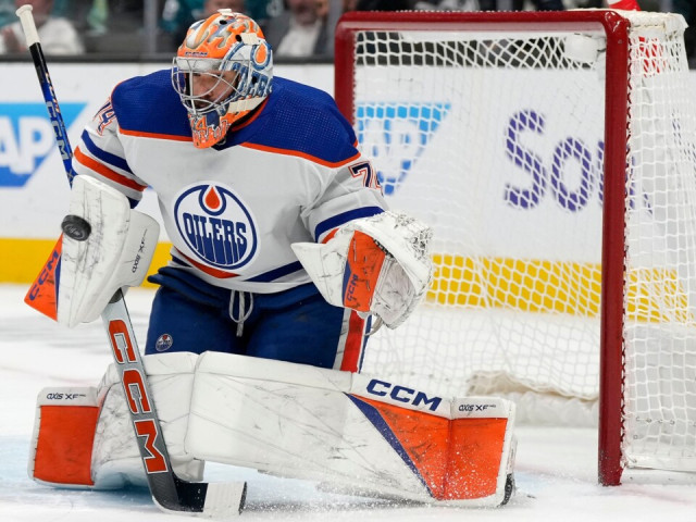 Why Skinner needs to battle through tough stretch to benefit Oilers