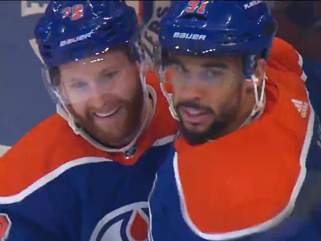 Brown tallies first point in nearly 600 days with dish to Kane for Oilers equalizer