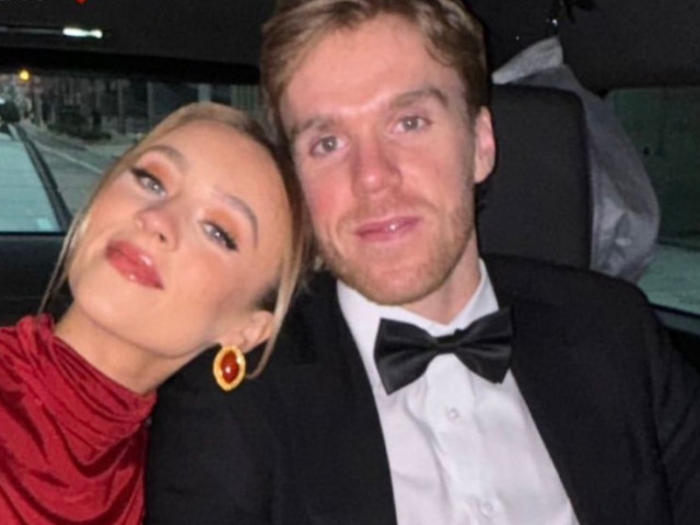 McDavid gets fancy with fiancee Lauren at Canada Walk of Fame induction