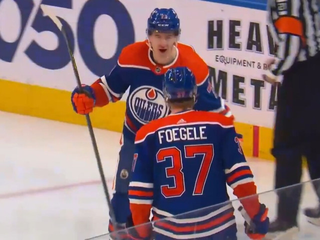 Oilers’ McLeod, Ekholm strike within first minute of game vs. Hurricanes